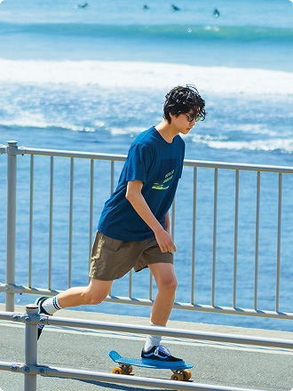 UNDER　ARMOUR UAパフォーマンスコットン ネオン グラフィック ショートスリーブ Tシャツ グレイシュブルー