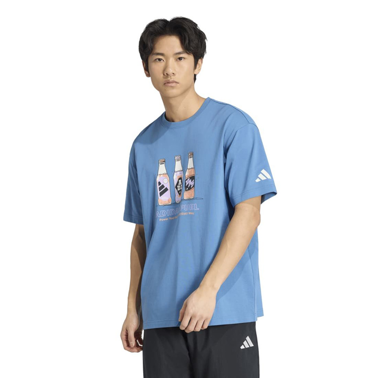 adidas ドリンク グラフィック サマーTシャツ ピーコックブルー