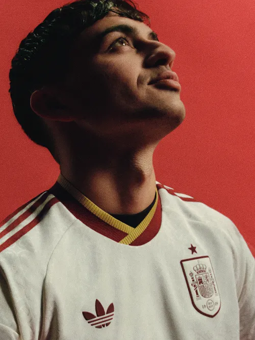 スペイン代表 ユニフォーム