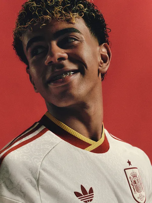 スペイン代表 ユニフォーム