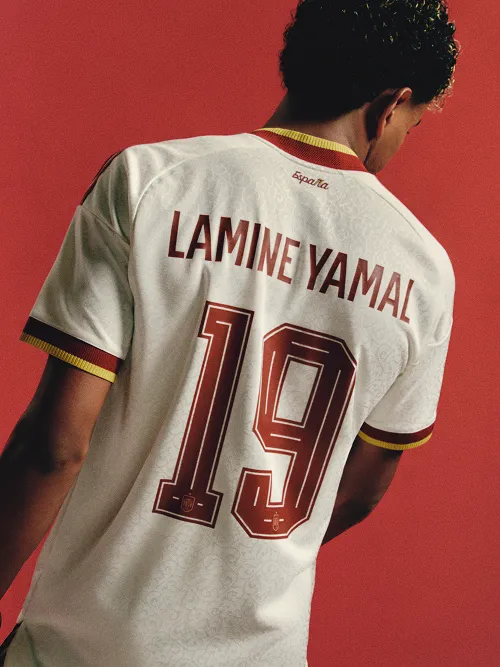 スペイン代表 ユニフォーム