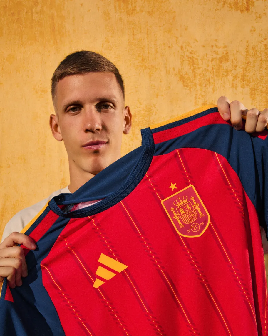 スペイン代表 ユニフォーム