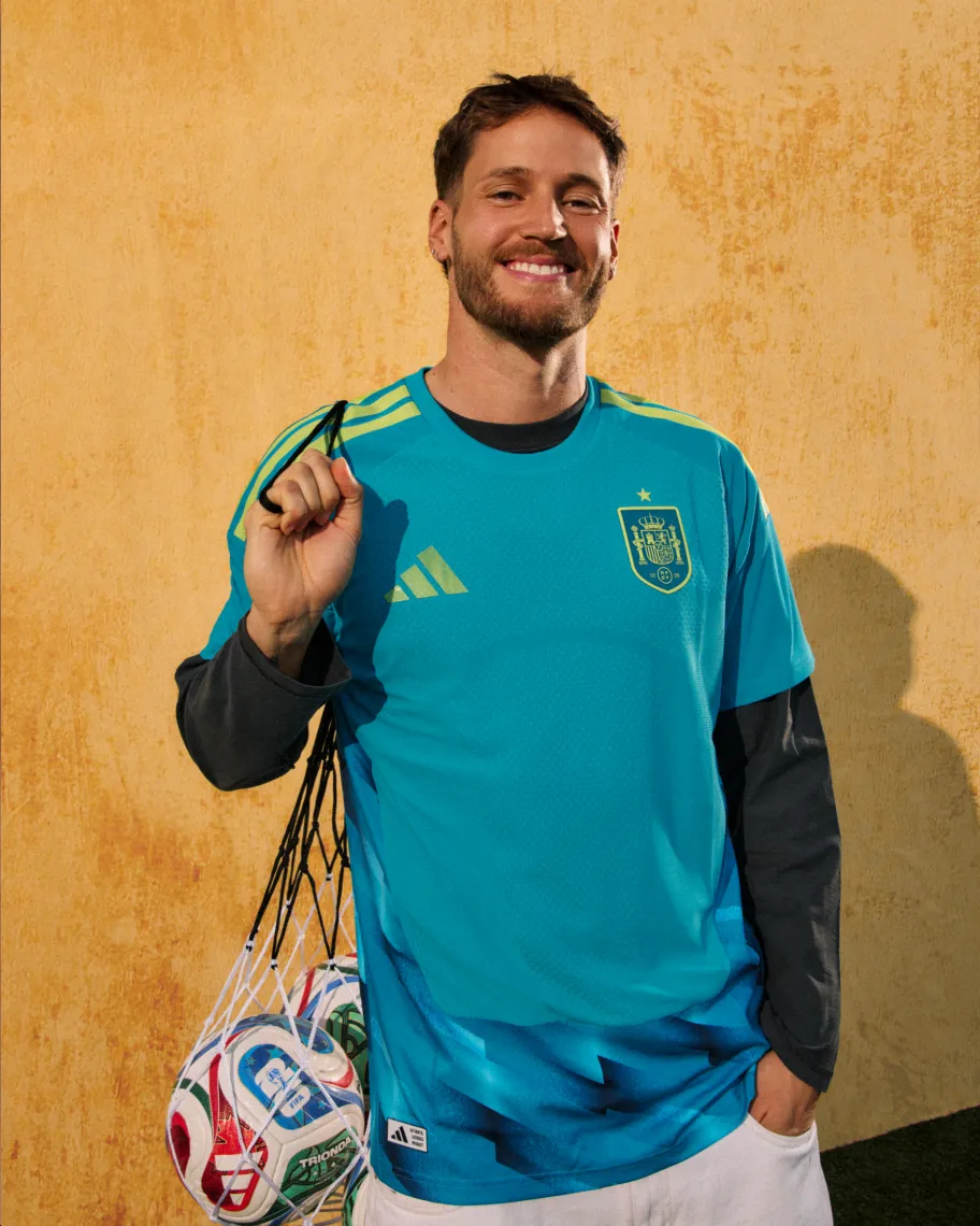 スペイン代表 ユニフォーム