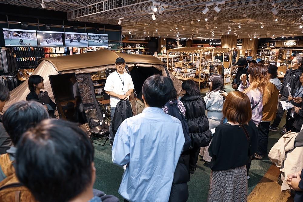 冬キャンプの新定番！ Alpen Outdoors キャンプ用『こたつユニット』の商品発表会・展示会に潜入！